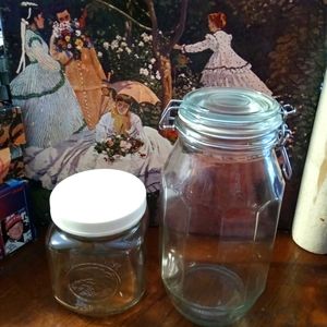 🎉🍪🍬Vintage tall ribbed glass canister🍭🍓And A Golden Harvest Square Jar.